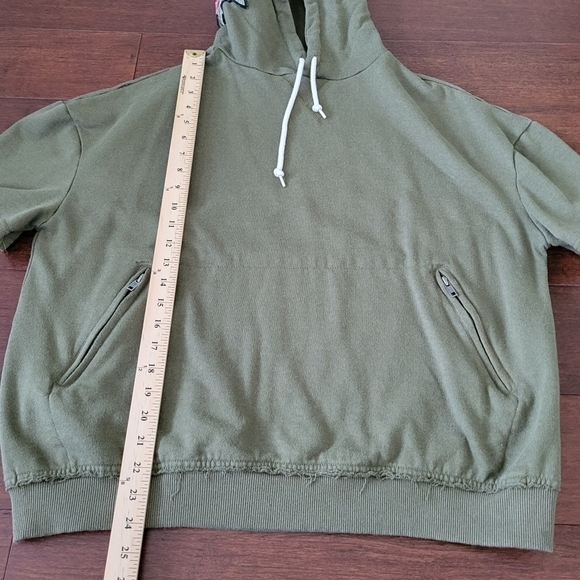 Carbon Women's Army Green Floral Embroidered Short Sleeve Pullover Hoodie Size M - Picture 9 of 9